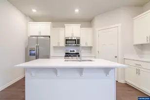 3246 Butte Dr, Forest Grove, OR 97116 - Photo 10