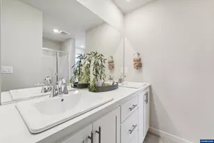 3246 Butte Dr, Forest Grove, OR 97116 - Photo 16