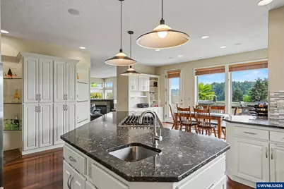 918 Hazeltine Av SE, Salem, OR 97306 - Photo 20