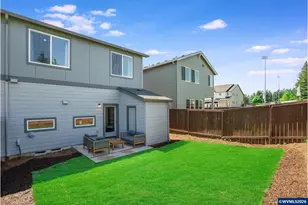 8875 SW Mohegan Ln, Tualatin, OR 97062 - Photo 30