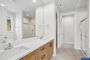 717 Magnolia Ave, Woodburn, OR 97071 - Photo 12