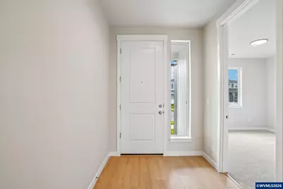 717 Magnolia Av, Woodburn, OR 97071 - Photo 4