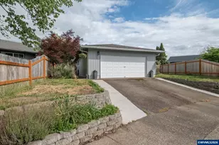 2261 Fulton Pl SE, Albany, OR 97322 - Photo 2