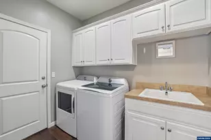 2287 Deerwind Ave NW, Salem, OR 97304 - Photo 28