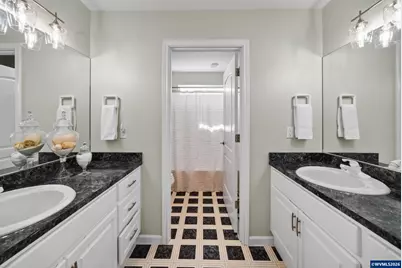 6727 River Springs Dr S, Salem, OR 97306 - Photo 28