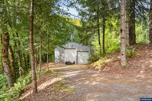 6727 River Springs Dr S, Salem, OR 97306 - Photo 42