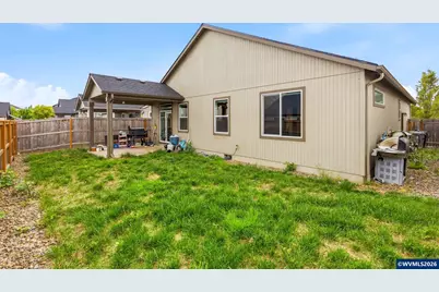 559 SE Casting St, Albany, OR 97322 - Photo 32
