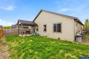 559 SE Casting St, Albany, OR 97322 - Photo 32