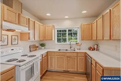 1067 SW Falcon Crest Dr, Dundee, OR 97115 - Photo 6