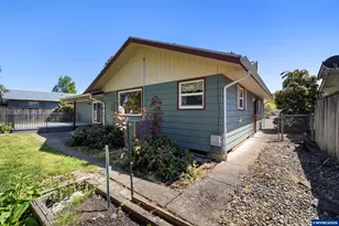 427 Wilshire Dr N, Keizer, OR 97303 - Photo 34