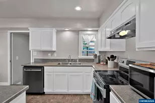 2632 Hill St SE, Albany, OR 97322 - Photo 10