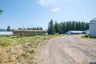 25641 S Schockley Rd, Beavercreek, OR 97004 - Photo 16