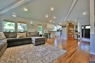 4227 Cloudview Dr S, Salem, OR 97302 - Photo 12