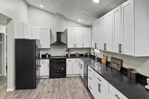 4559 47th Ave NE, Salem, OR 97305 - Photo 14