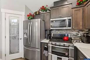 5780 Springwood Ave SE, Salem, OR 97306 - Photo 14