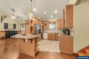 824 W Central Av, Gates, OR 97346 - Photo 16