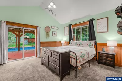 824 W Central Av, Gates, OR 97346 - Photo 18