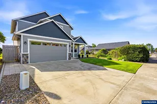776 Park Pl S, Monmouth, OR 97361 - Photo 2
