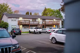 302 S Monmouth Ave, Monmouth, OR 97361 - Photo 14