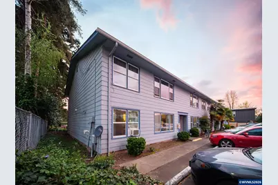 302 S Monmouth Av, Monmouth, OR 97361 - Photo 6