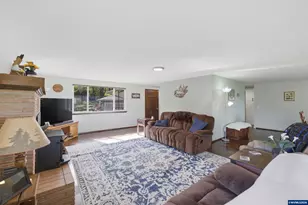 40000 Fir Oaks Ln, Lebanon, OR 97355 - Photo 2