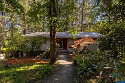 2715 NW Glenwood Pl, Corvallis, OR 97330 - Photo 1