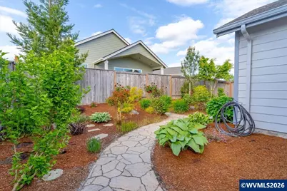 1714 SE Osoberry St, Dallas, OR 97338 - Photo 8