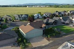 867 Corsair Dr, Independence, OR 97351 - Photo 48