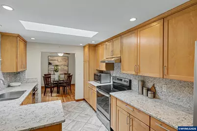 3760 Hillview Dr SE, Salem, OR 97302 - Photo 14