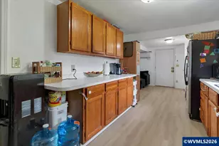 1090 Norway St NE, Salem, OR 97301 - Photo 10