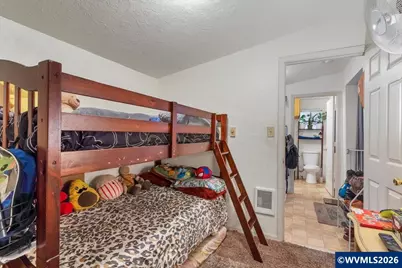 1090 Norway St NE, Salem, OR 97301 - Photo 14