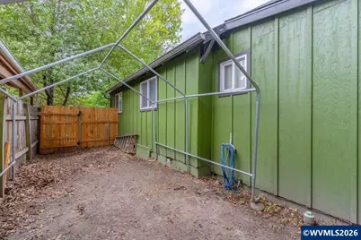 1090 Norway St NE, Salem, OR 97301 - Photo 24