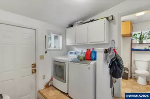 1090 Norway St NE, Salem, OR 97301 - Photo 12