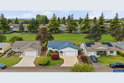 401 S Cascade Dr, Woodburn, OR 97071 - Photo 36