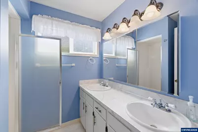 401 S Cascade Dr, Woodburn, OR 97071 - Photo 20