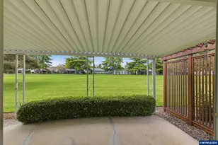 401 S Cascade Dr, Woodburn, OR 97071 - Photo 26
