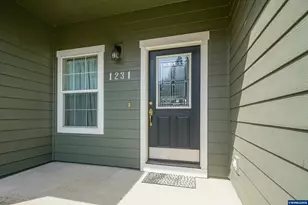 1231 SW 3rd Ave, Mill City, OR 97360 - Photo 6