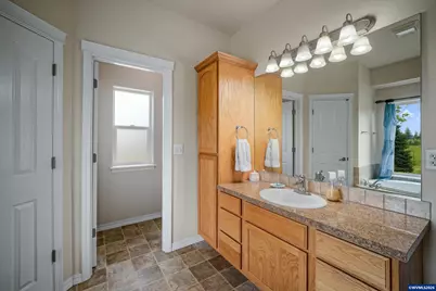 1232 SW 3rd Av, Mill City, OR 97360 - Photo 26