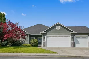 1231 SW 3rd Ave, Mill City, OR 97360 - Photo 2