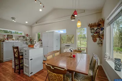 1231 SW 3rd Av, Mill City, OR 97360 - Photo 6