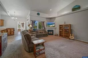 1231 SW 3rd Ave, Mill City, OR 97360 - Photo 10