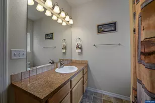 1231 SW 3rd Ave, Mill City, OR 97360 - Photo 36