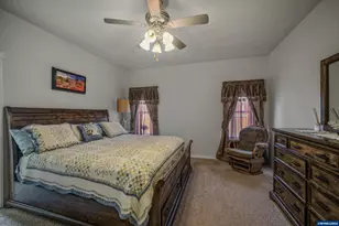 1231 SW 3rd Ave, Mill City, OR 97360 - Photo 24