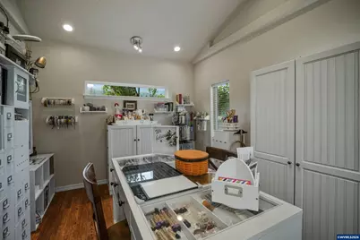 1232 SW 3rd Av, Mill City, OR 97360 - Photo 20