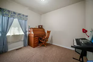 1231 SW 3rd Ave, Mill City, OR 97360 - Photo 38