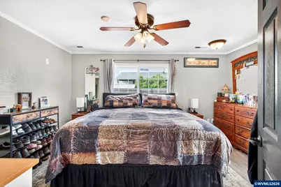 924 7th Av, Sweet Home, OR 97386 - Photo 16