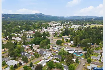924 7th Av, Sweet Home, OR 97386 - Photo 34