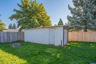 667 W Rose St, Lebanon, OR 97355 - Photo 22