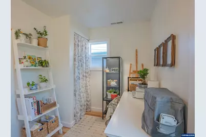 667 W Rose St, Lebanon, OR 97355 - Photo 18