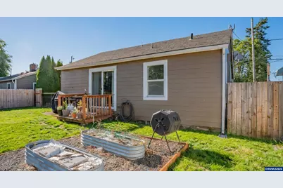 667 W Rose St, Lebanon, OR 97355 - Photo 24
